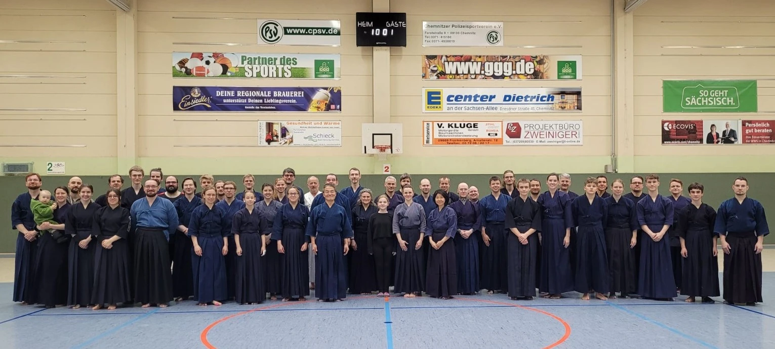 Gruppenbild der Teilnehmer des 2. Chemnitzer Kendo-Lehrgangs